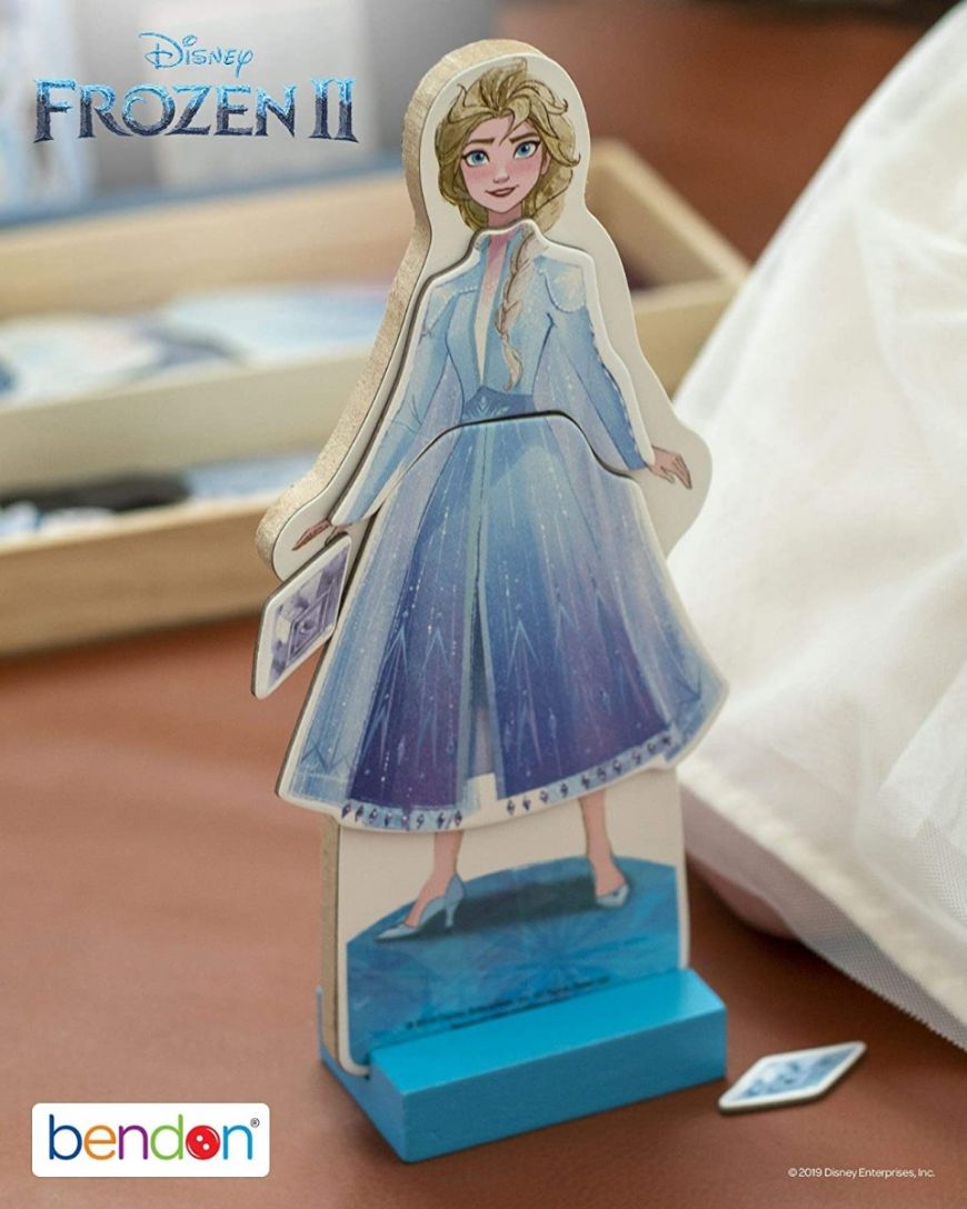 FROZEN 2 ELSA - WOODEN MAGNETIC DRESS-UP PLAY SET